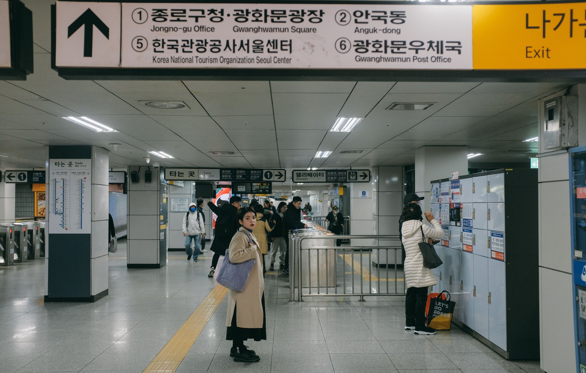Contemporary Seoul travel photograph for How to Use Seoul Buses as a Foreign Visitor with Naver Map and T-Money