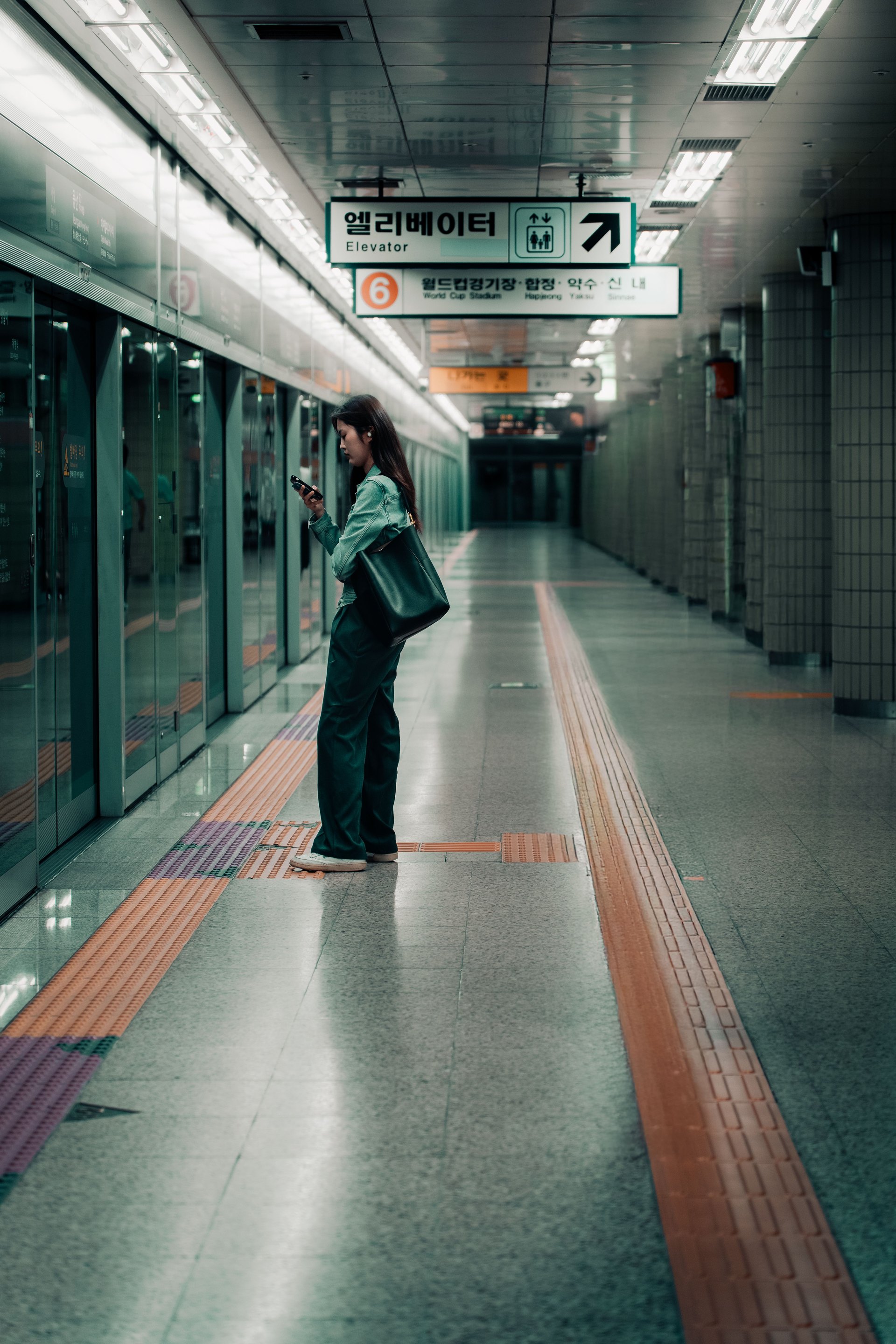 Contemporary Seoul travel photograph for How to Build a Seoul Itinerary by Subway Line and Cut Unnecessary Transfers